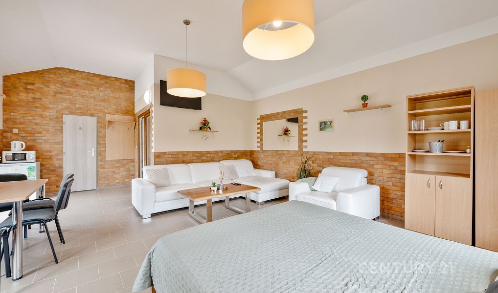 Prodej ubytovacího objektu 1 320 m², Jistebnice – náhled fotky 6