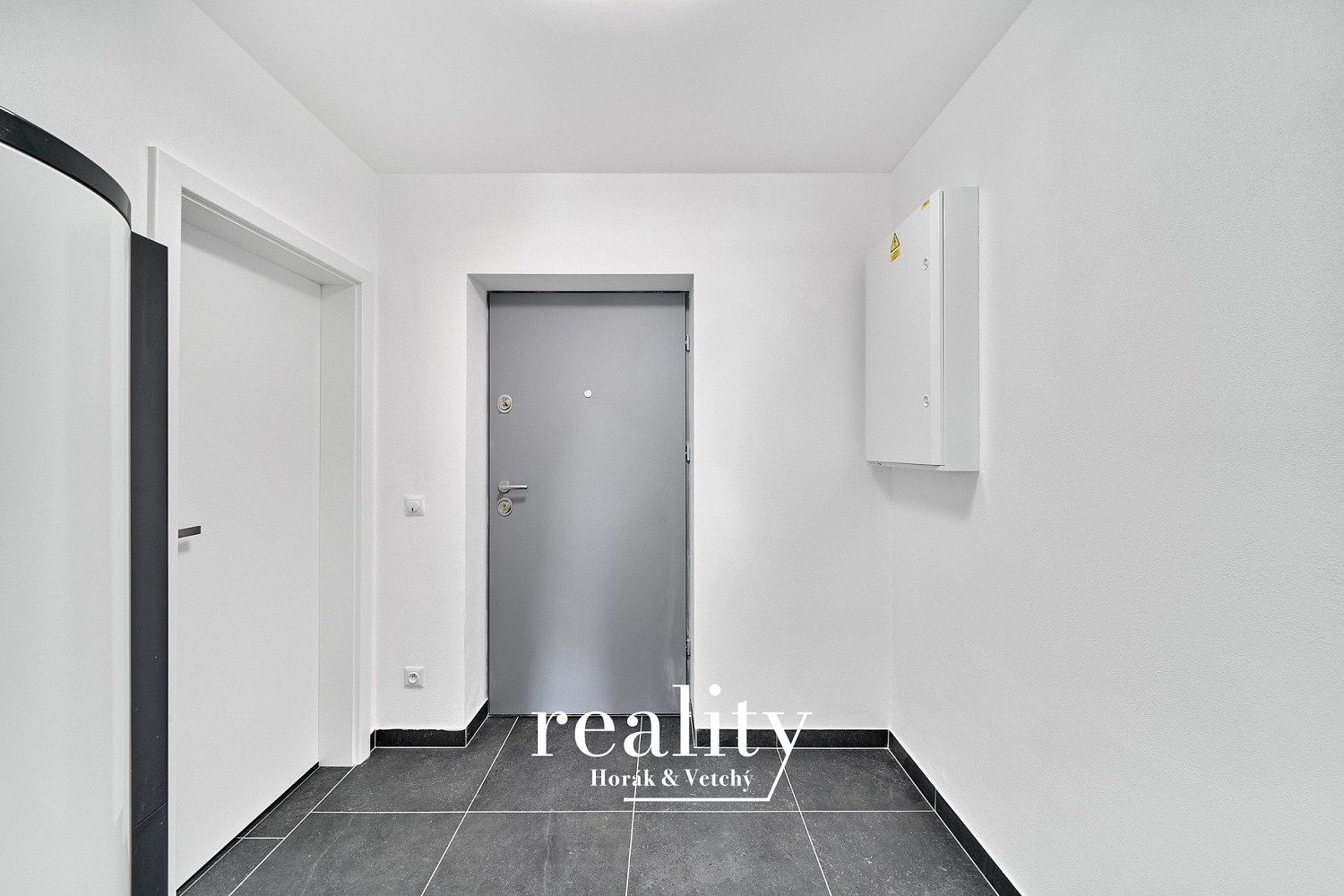 Pronájem bytu 1+kk 36 m² – fotografie 5