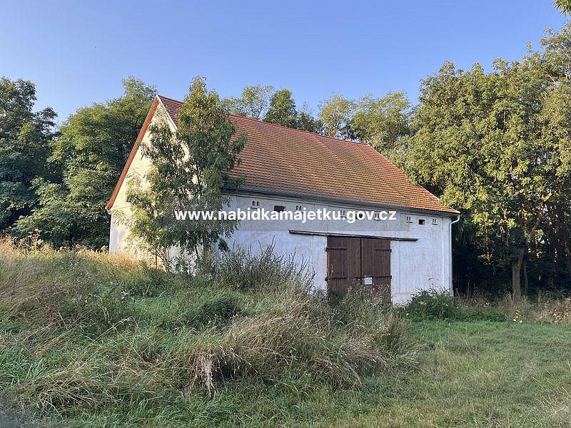 Prodej zemědělského objektu 890 m² – fotografie 4