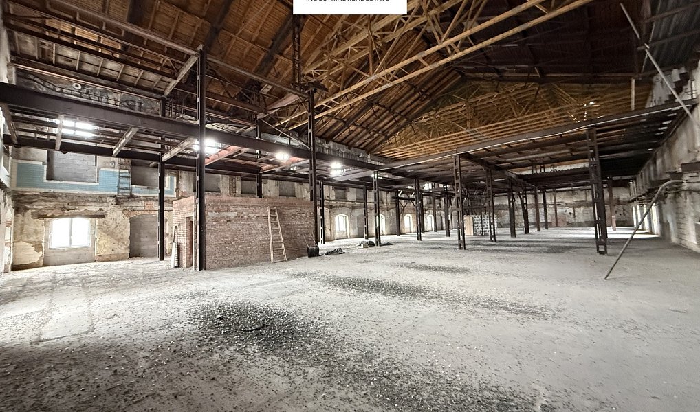 Prodej výrobních prostor 3 508 m², Praha – náhled fotky 9