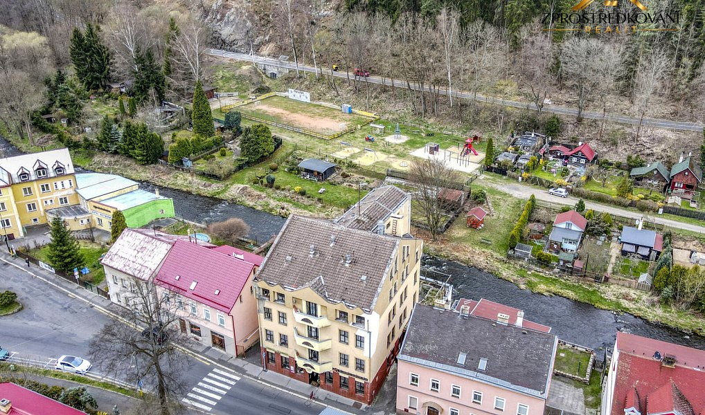 Prodej ubytovacího objektu 1 960 m², Březová – náhled fotky 22