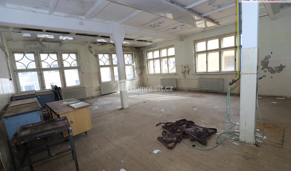 Prodej komerčního objektu (jiného typu) 1 600 m², Kraslice – náhled fotky 10