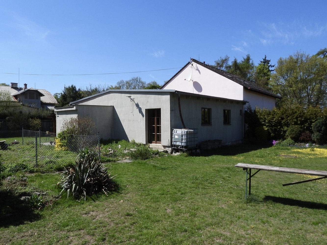 Prodej domu 100 m² s pozemkem 942 m²