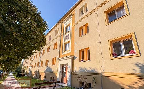 Pronájem bytu 2+1 62 m², Máchova, Kroměříž