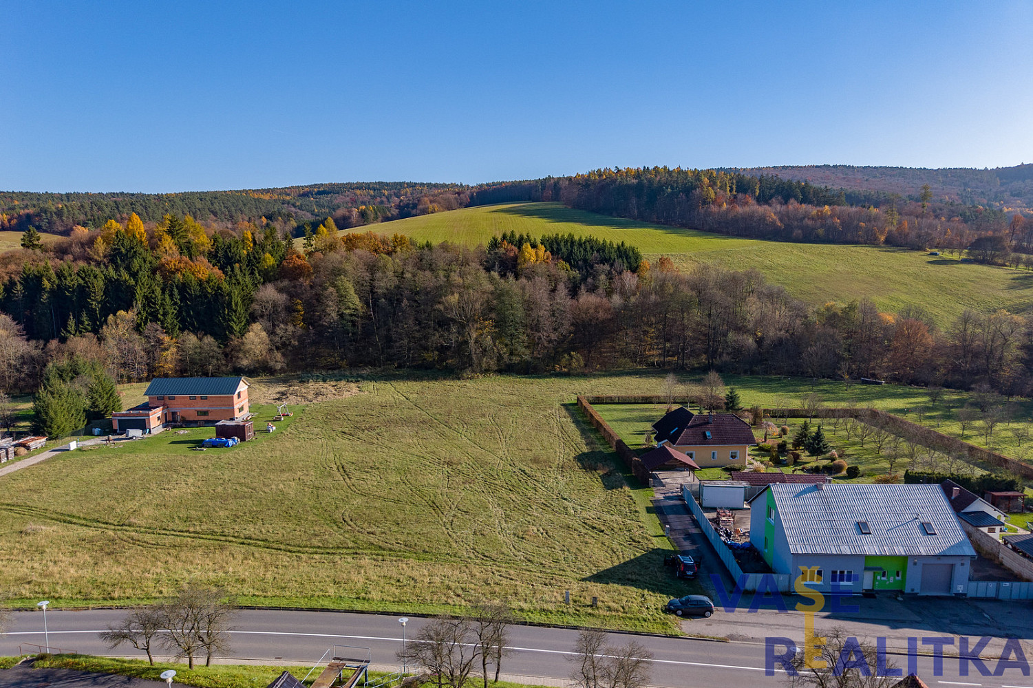 Prodej stavebního pozemku 1 000 m² – fotografie 3