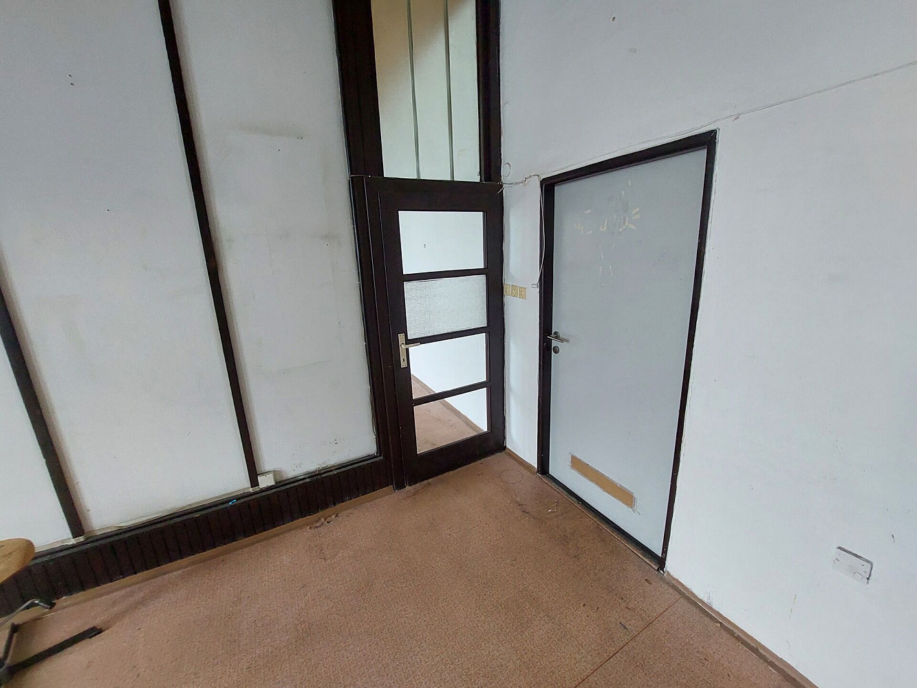 Pronájem obchodních prostor 80 m² – fotografie 3