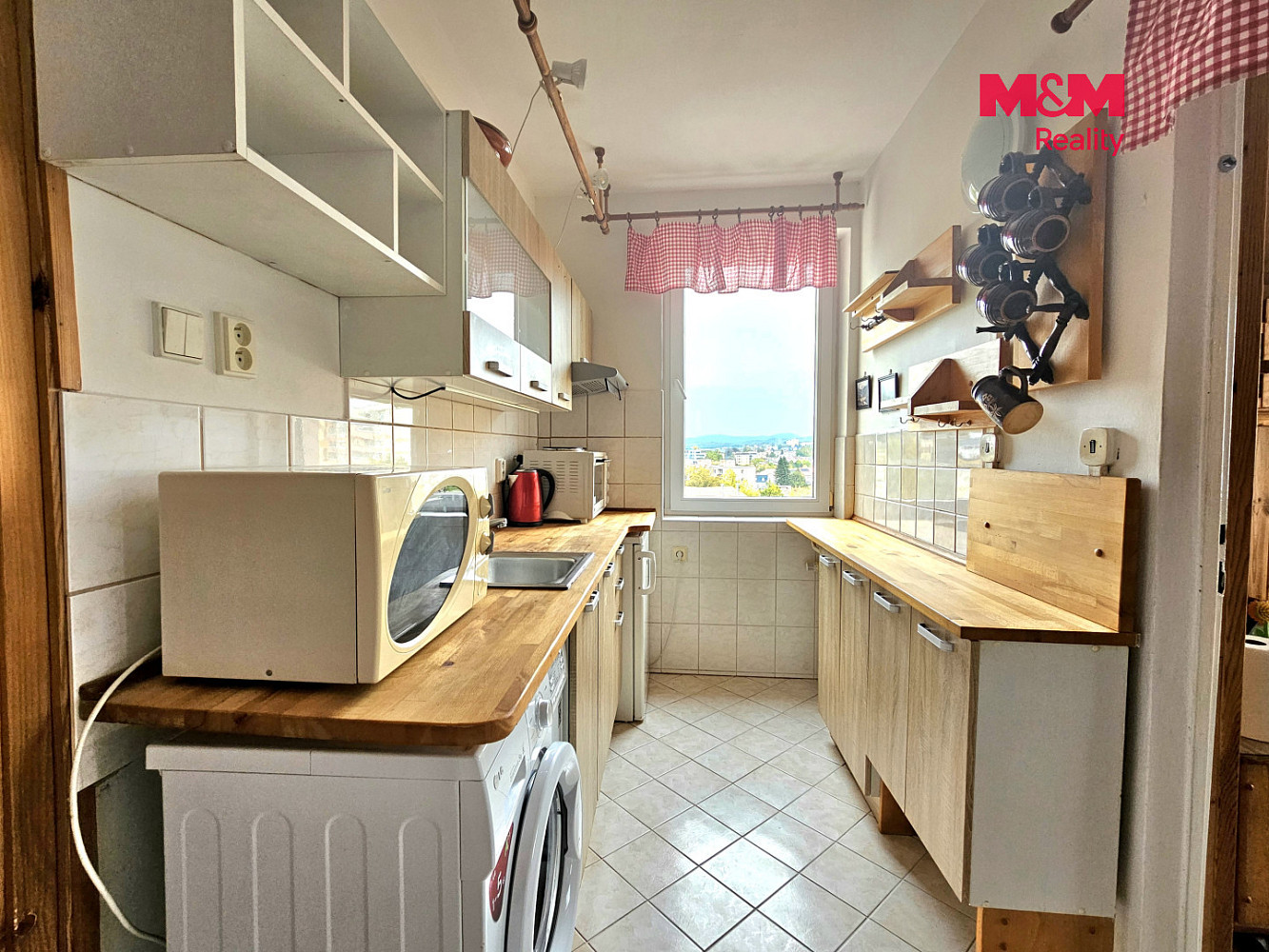 Pronájem bytu 1+1 37 m² – fotografie 3