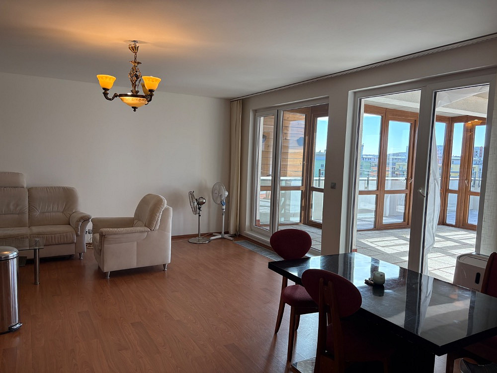 Pronájem bytu 4+kk 95 m²