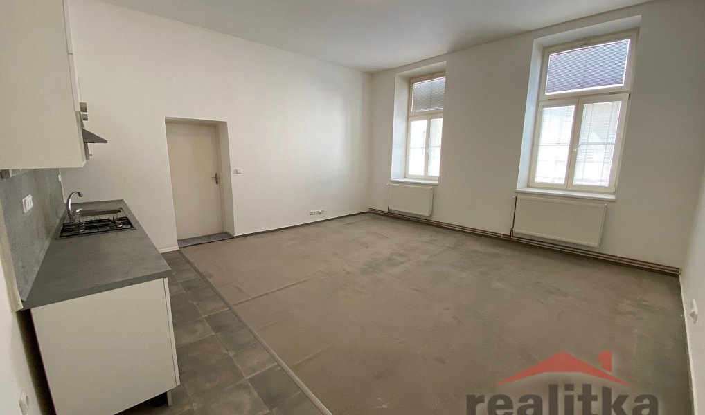 Pronájem bytu 3+kk 104 m², Opava – náhled fotky 2