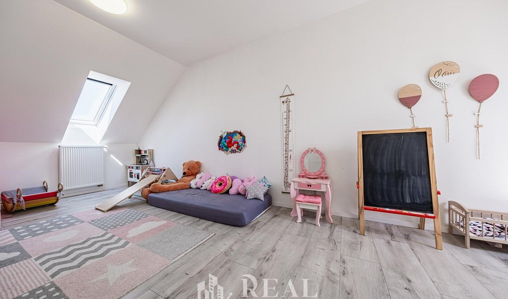 Prodej domu 240 m² s pozemkem 400 m², Louny – náhled fotky 37
