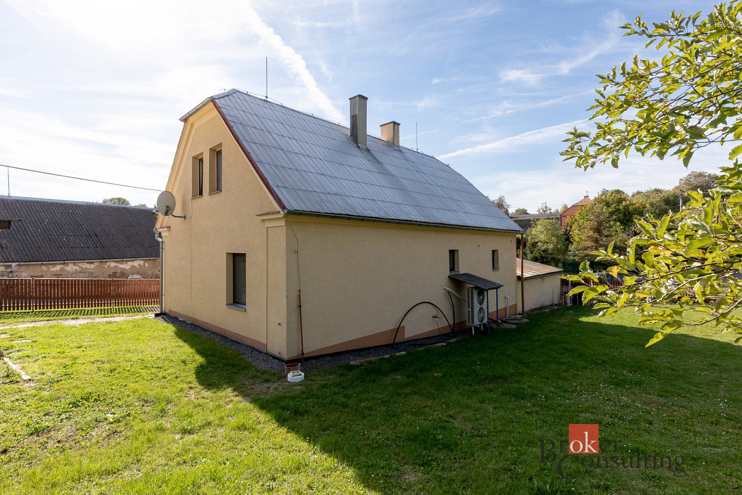 Prodej domu 140 m² s pozemkem 1 267 m² – fotografie 2