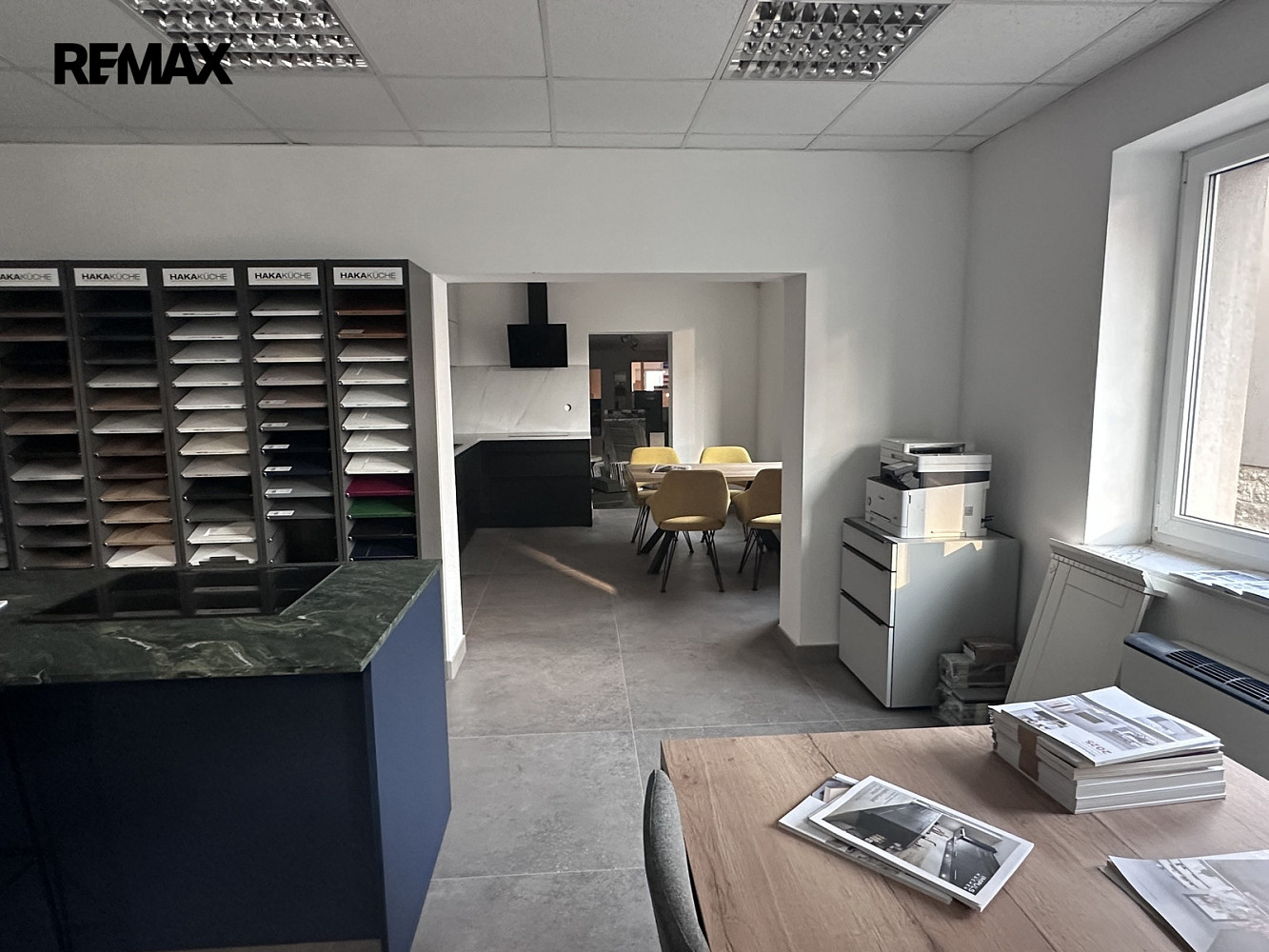 Pronájem kanceláře 52 m² — photo 2