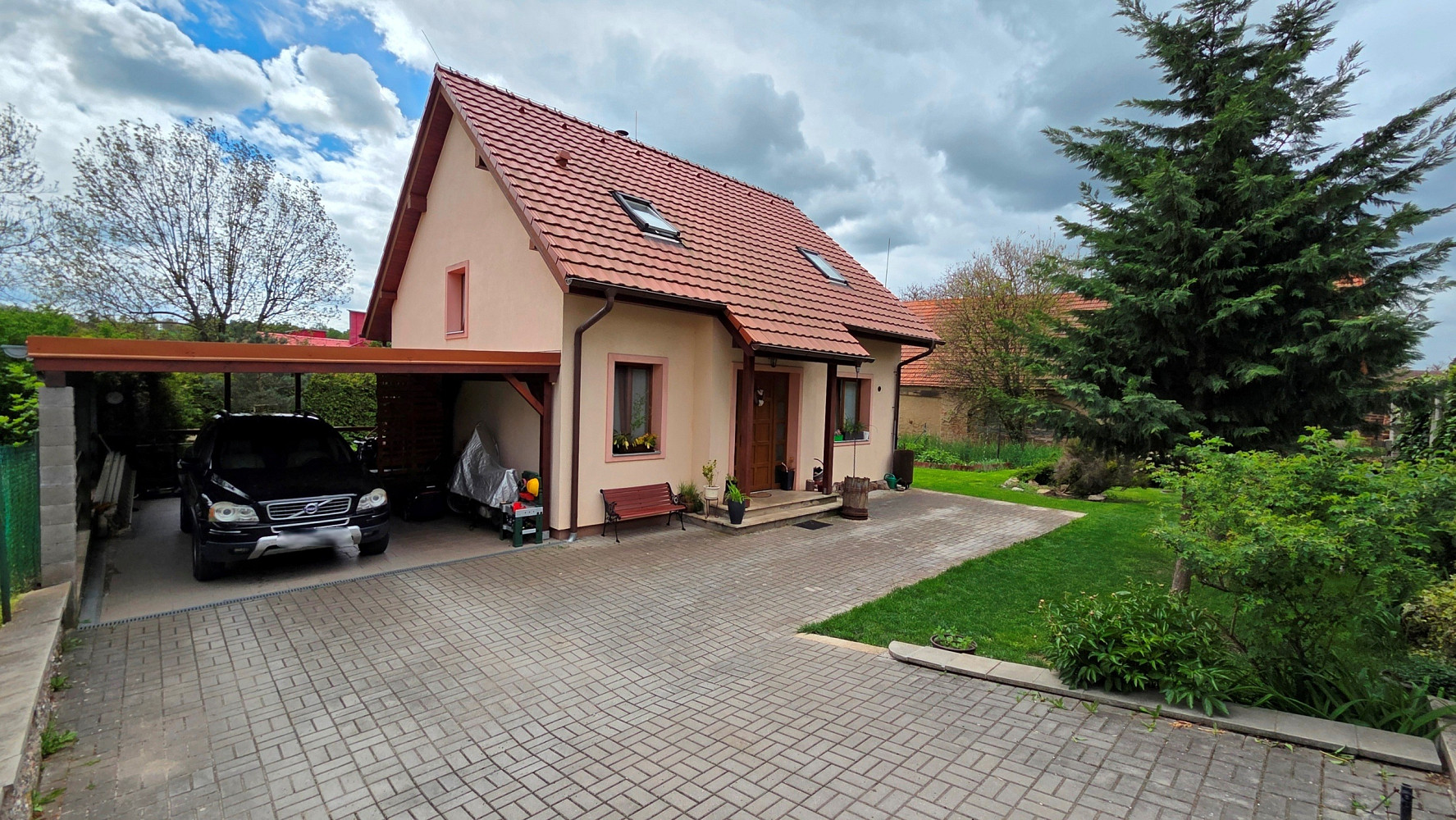 Prodej domu 115 m² s pozemkem 802 m²