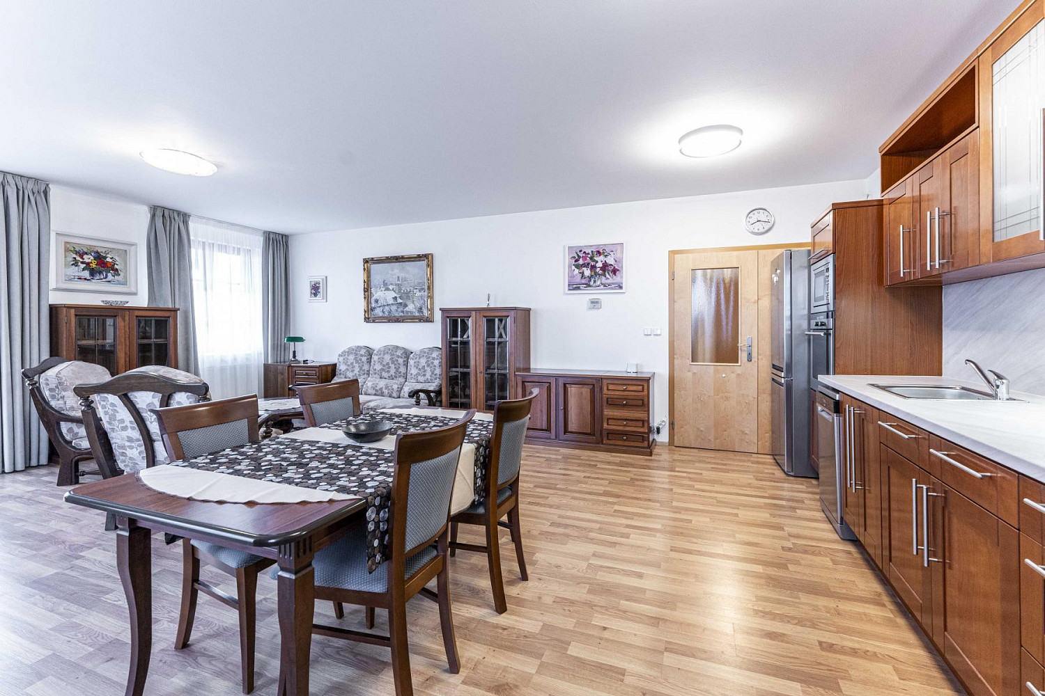 Pronájem bytu 3+kk 110 m² – fotografie 2