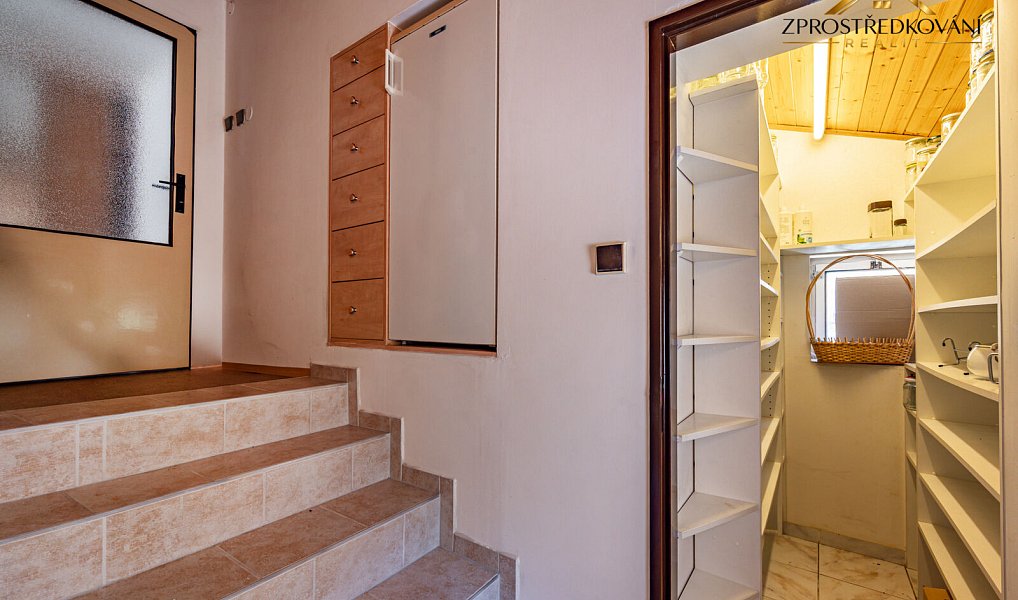 Prodej domu 259 m² s pozemkem 605 m², Kraslice – náhled fotky 14