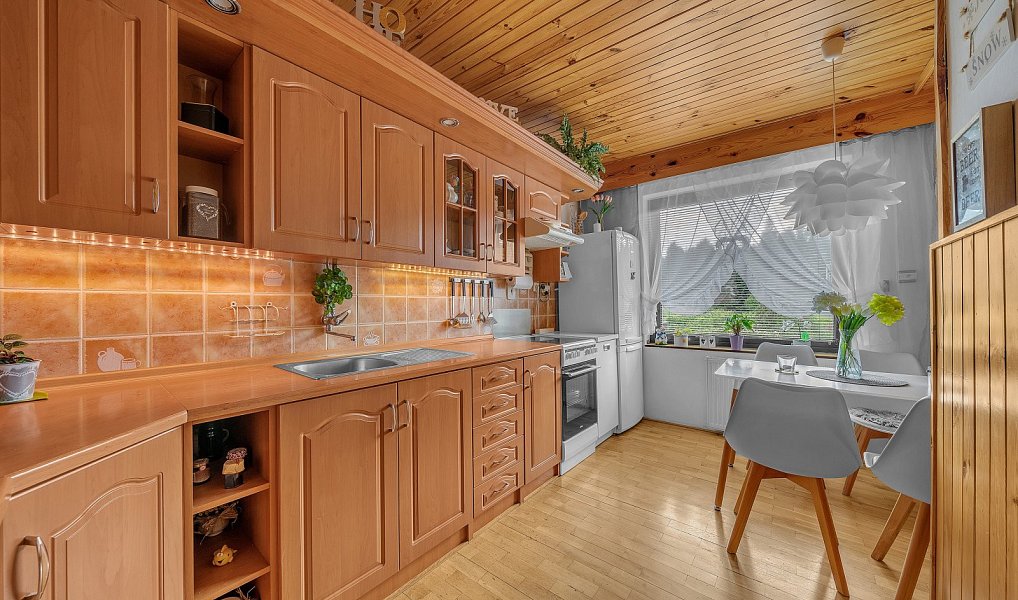 Prodej domu 253 m² s pozemkem 5 652 m², Červený Kostelec – náhled fotky 10