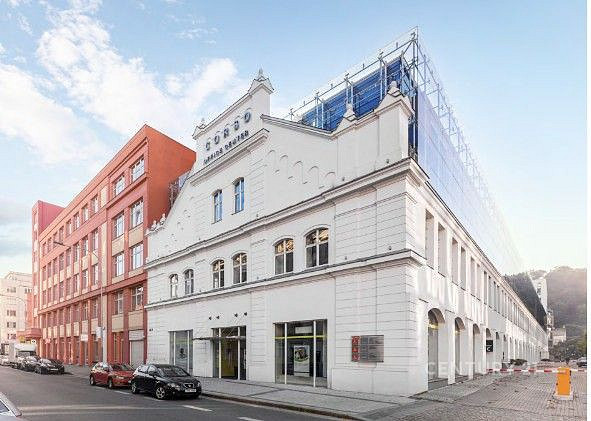 Pronájem kanceláře 409 m²