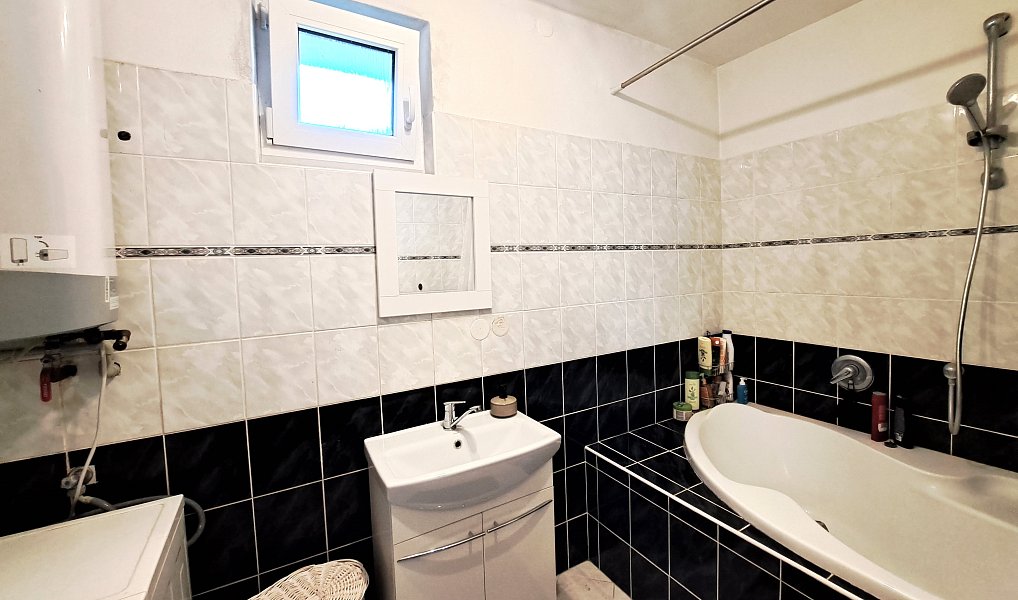 Prodej domu 200 m² s pozemkem 963 m², Břest – náhled fotky 7
