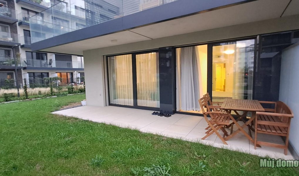 Pronájem bytu 2+kk 119 m², Praha – náhled fotky 7