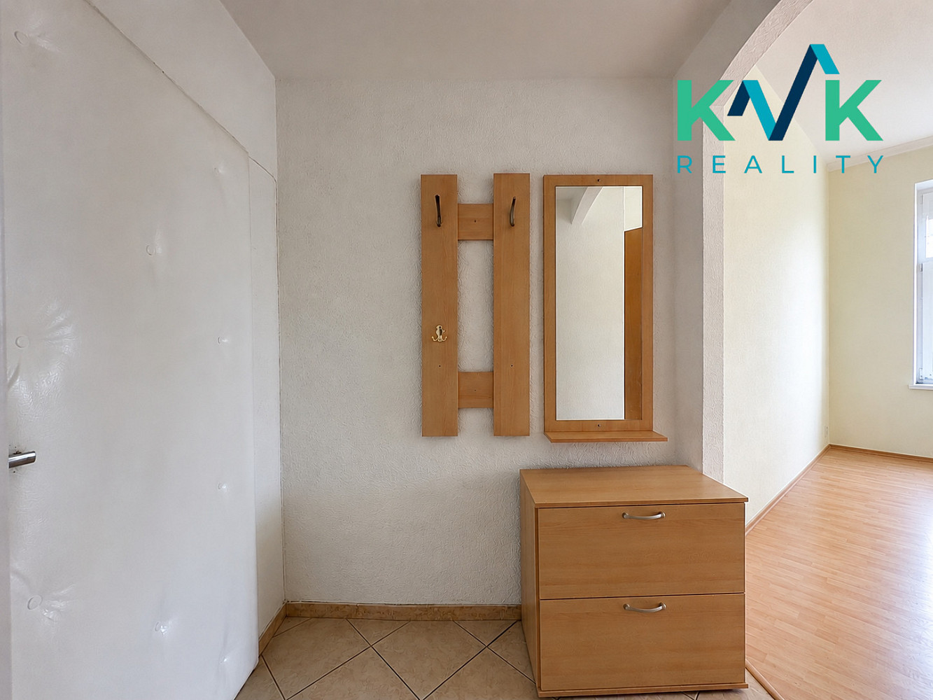 Pronájem bytu 2+1 74 m² – fotografie 3
