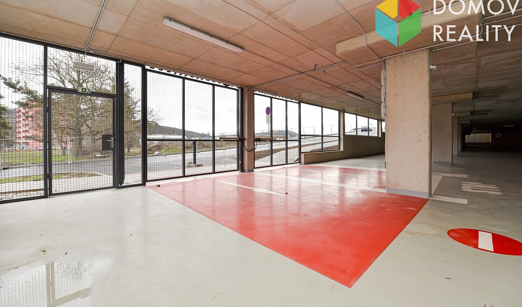 Pronájem garážového parkovacího stání, Beroun, Beroun – náhled fotky 3