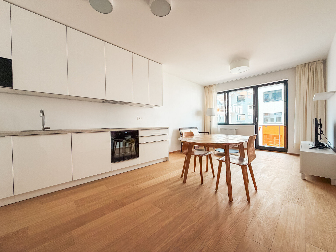 Pronájem bytu 2+kk 50 m² – fotografie 3