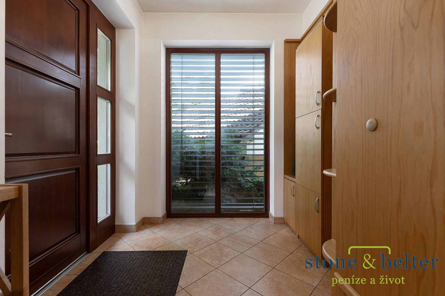 Prodej domu 140 m² s pozemkem 901 m² – fotografie 2