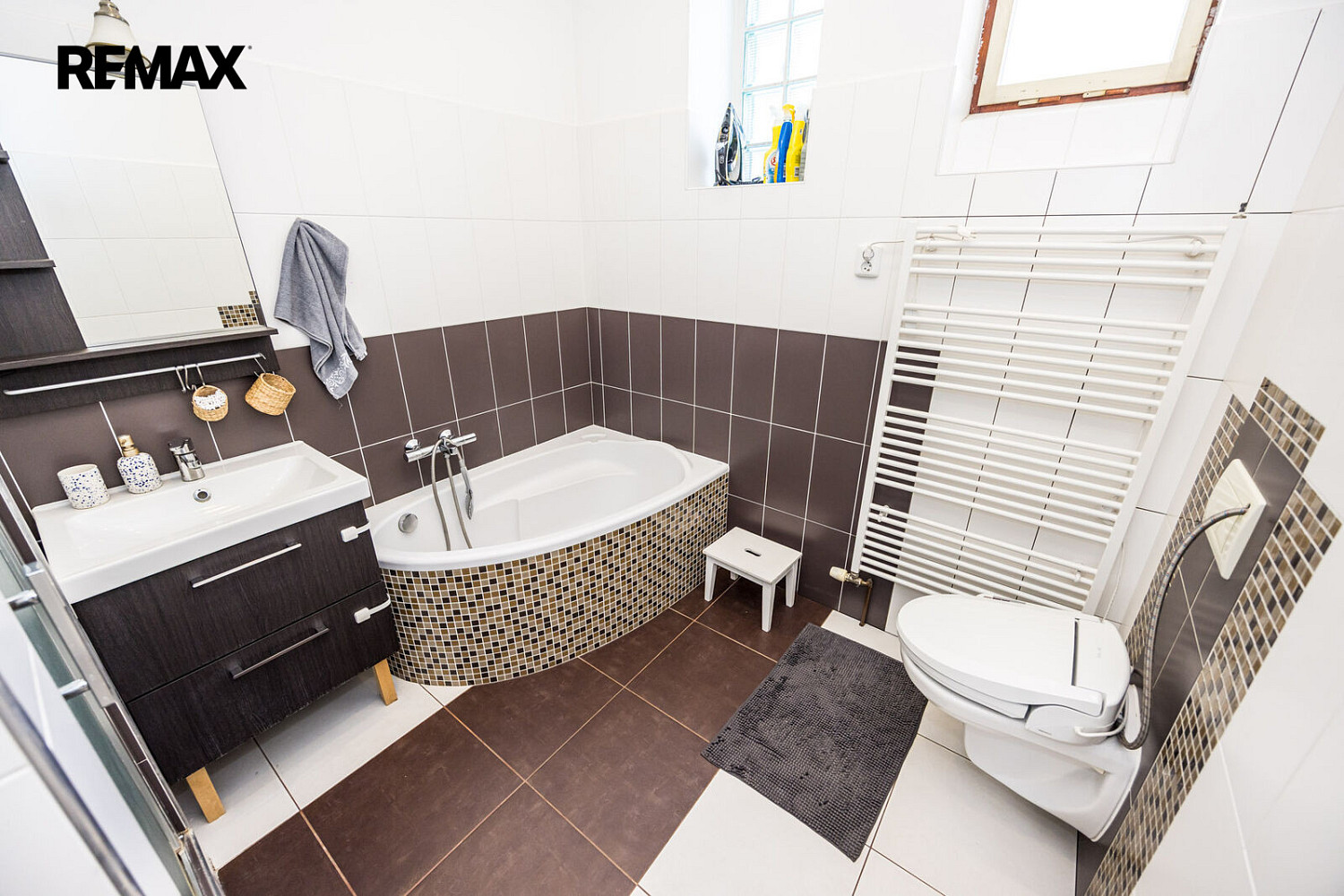 Pronájem bytu 3+1 80 m² – fotografie 2