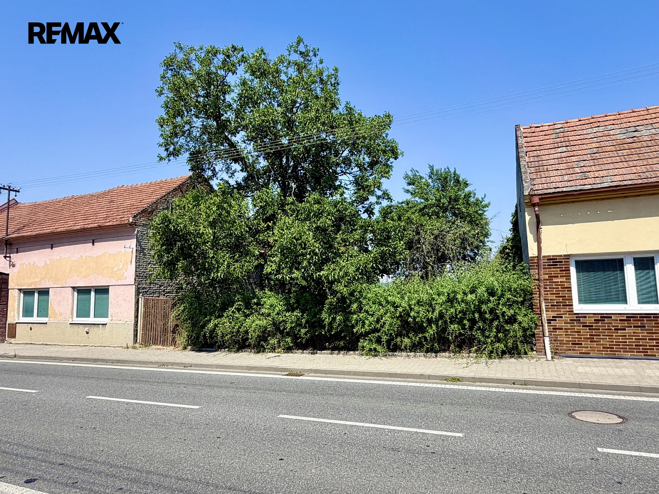 Prodej stavebního pozemku 256 m² — photo 2