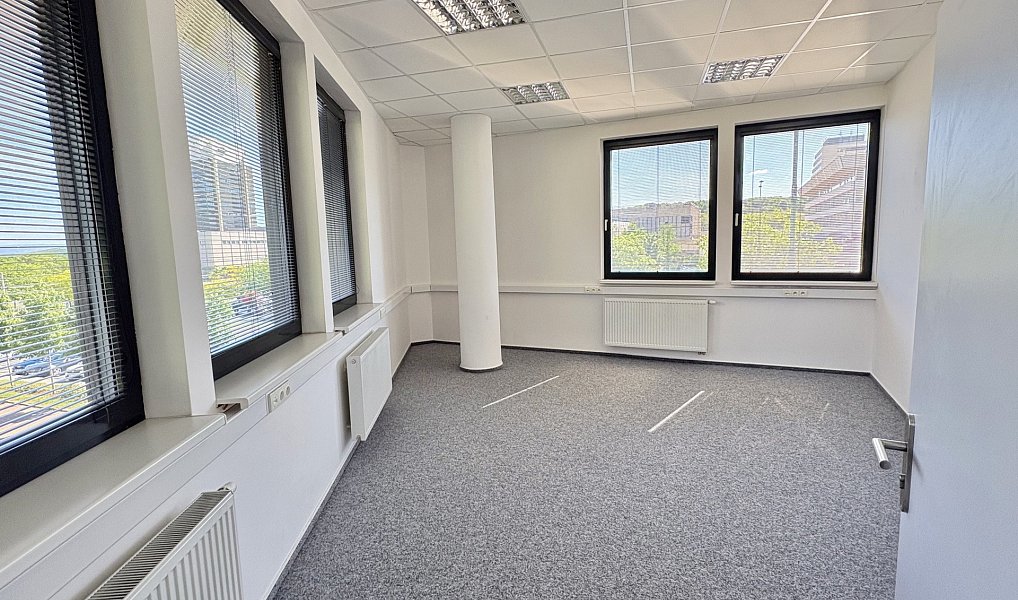 Pronájem kanceláře 72 m², Most – náhled fotky 5
