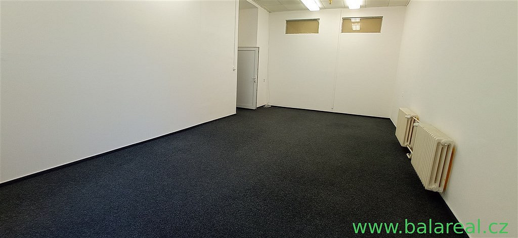 Pronájem kanceláře 22 m² — photo 3