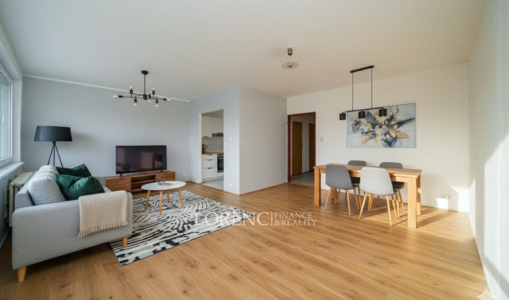 Prodej bytu 3+1 70 m², Praha – náhled fotky 2