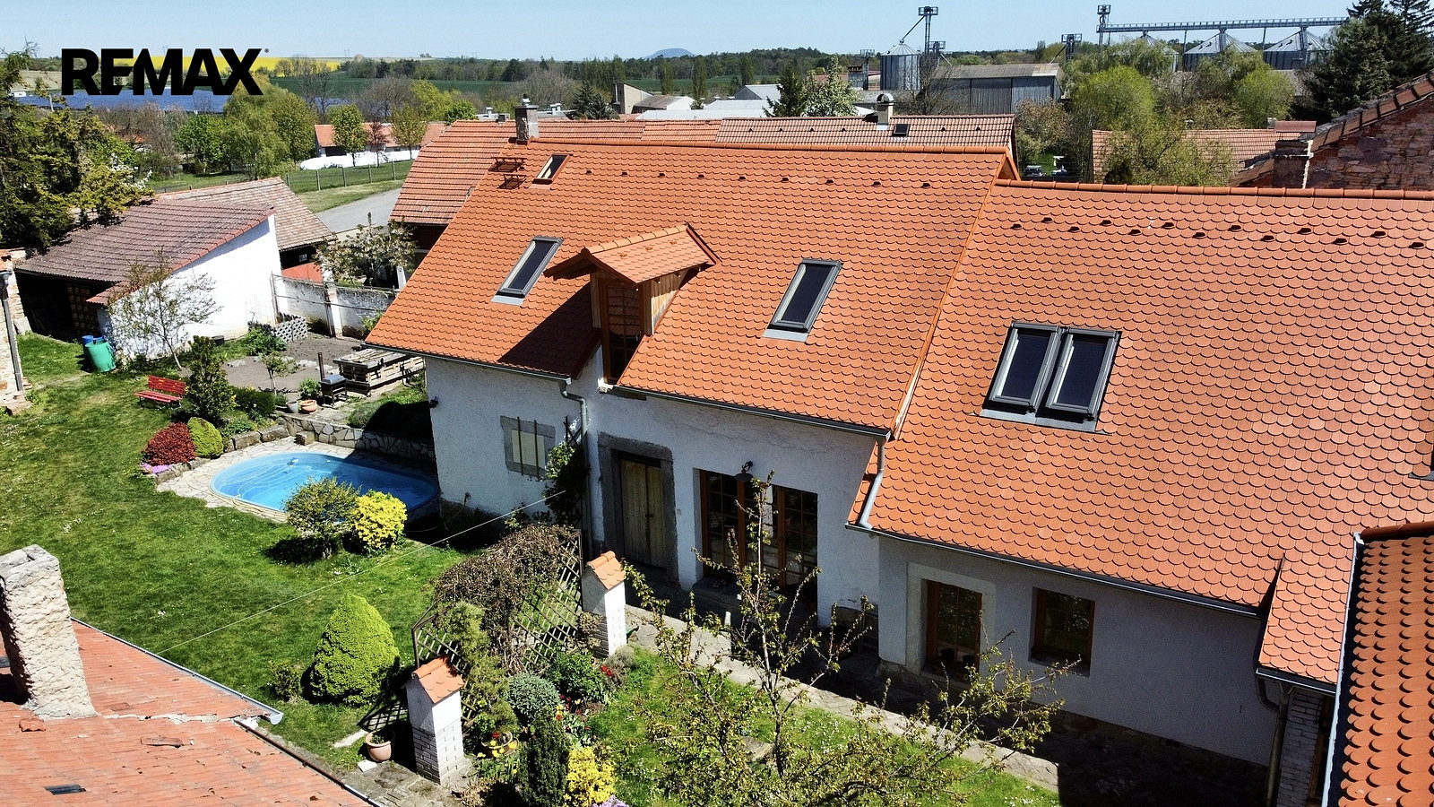 Prodej domu 226 m² s pozemkem 916 m²