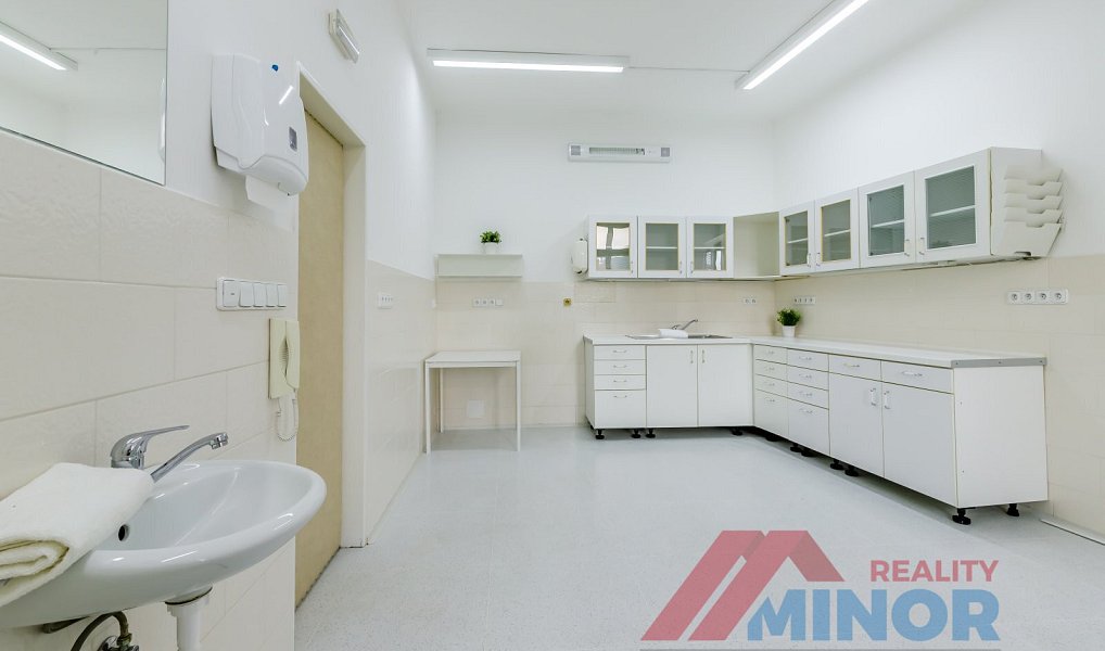 Pronájem kanceláře 69 m², Slaný – náhled fotky 6
