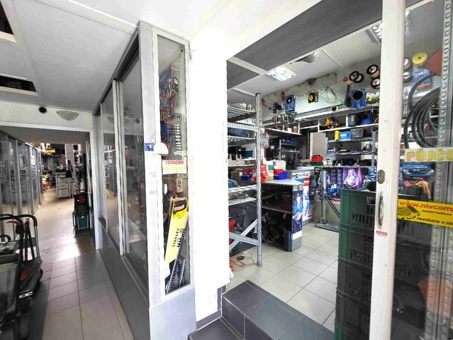 Pronájem komerčního objektu (jiného typu) 160 m² – fotografie 5