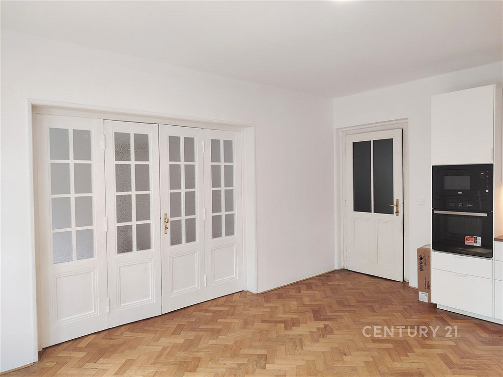 Pronájem bytu 3+kk 81 m² — photo 5