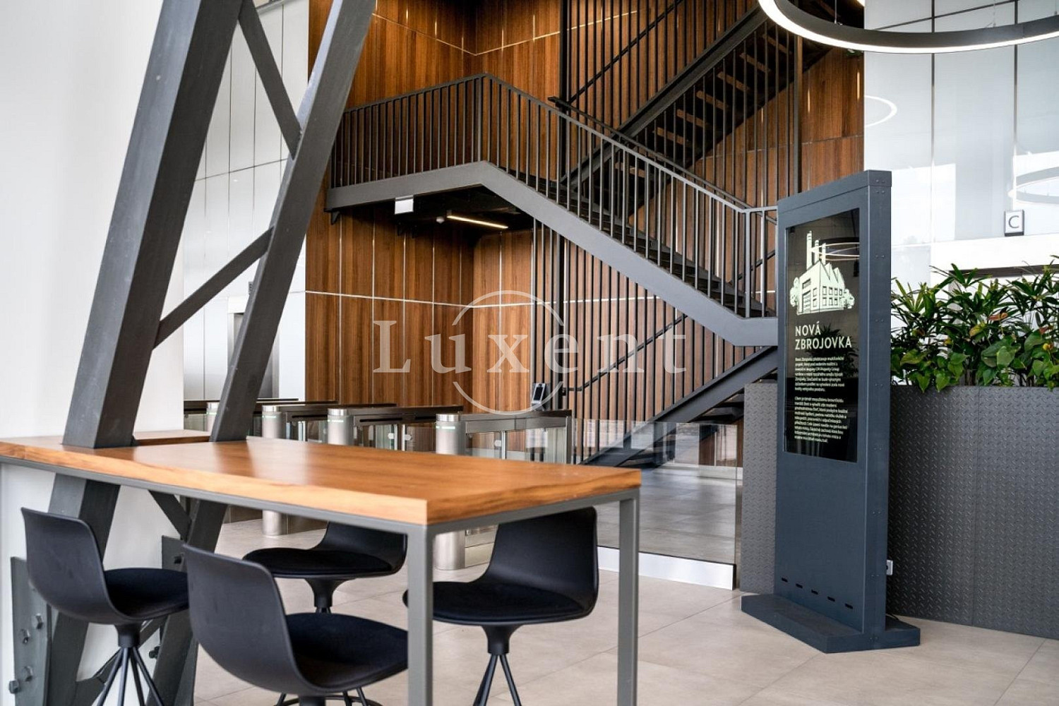 Pronájem kanceláře 5 246 m² – fotografie 5