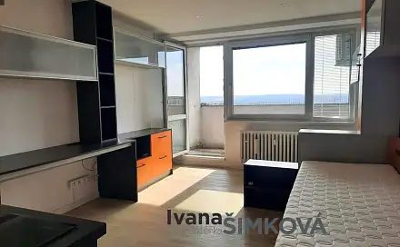 Pronájem bytu 1+kk 27 m²