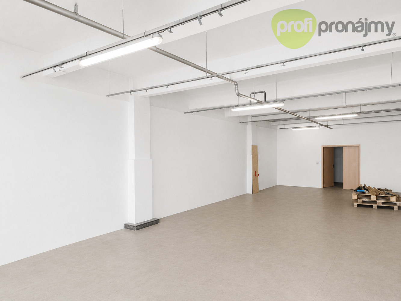 Pronájem obchodních prostor 100 m² – fotografie 2