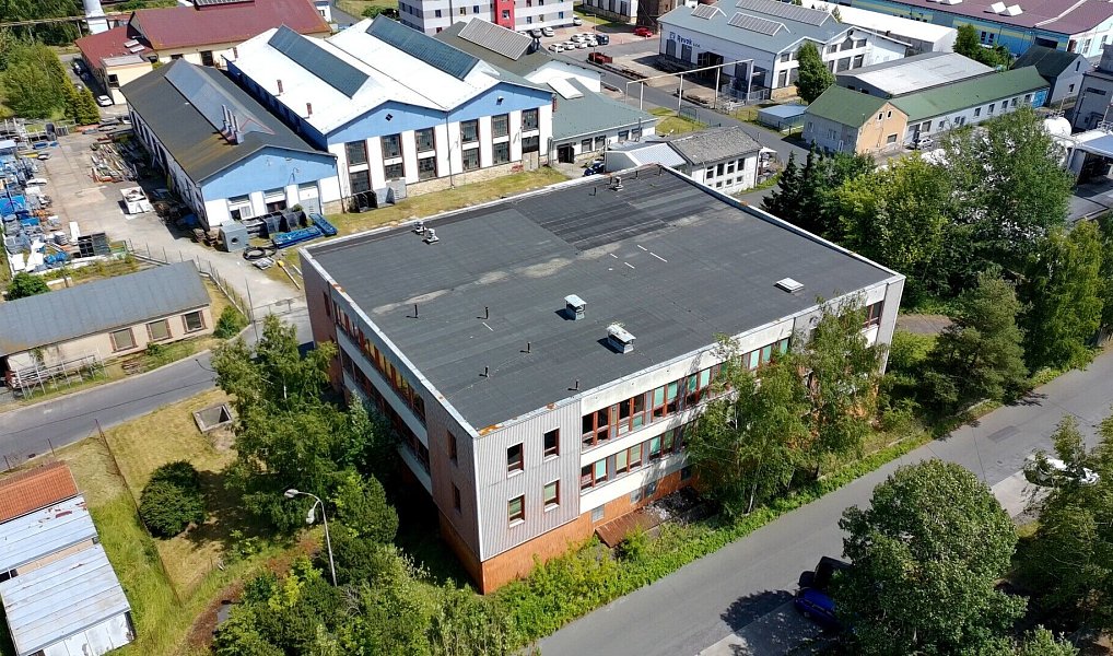 Prodej výrobních prostor 3 000 m², Česká Lípa – náhled fotky 2