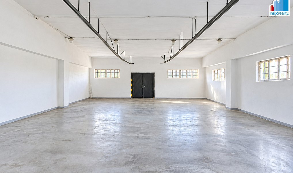 Pronájem komerčního prostoru, 2000 m², Plzeň-jih, Stod
