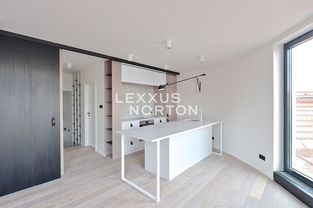Pronájem bytu 2+kk 60 m² – fotografie 2