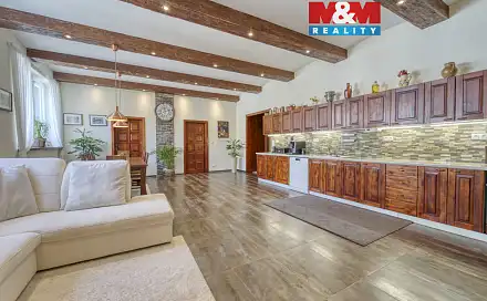 Prodej domu 254 m² s pozemkem 698 m², Pivovarská, Chodová Planá, okres Tachov