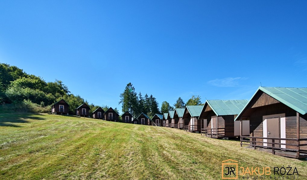 Prodej ubytovacího objektu 1 333 m², Heřmánkovice – náhled fotky 9
