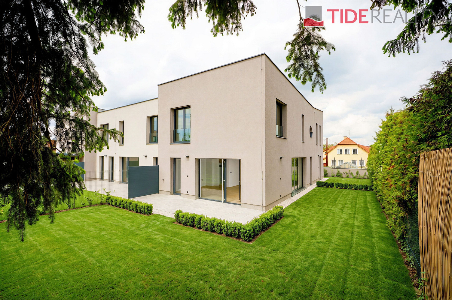 Prodej domu 170 m² s pozemkem 332 m² – fotografie 2