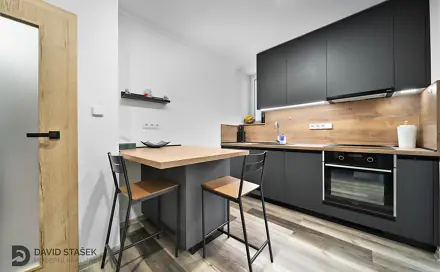 Pronájem bytu 1+1 38 m²