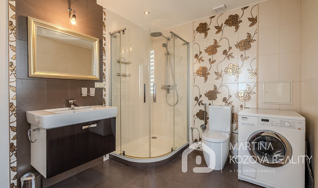 Prodej bytu 4+1 139 m², Praha – náhled fotky 15