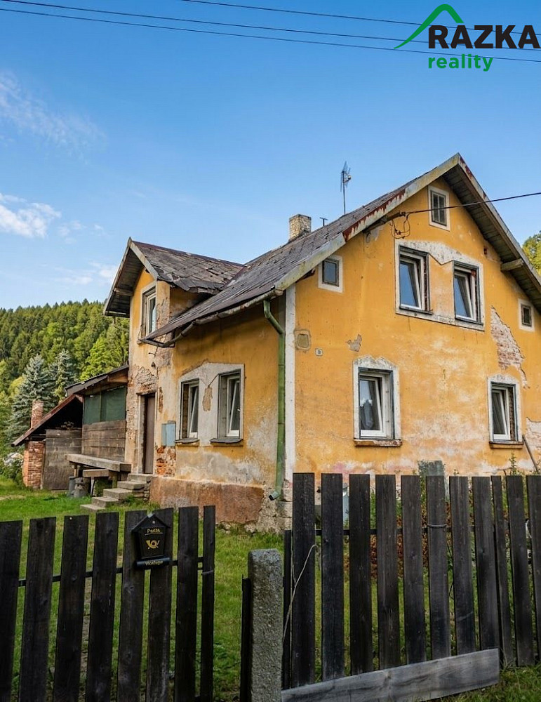 Prodej domu 120 m² s pozemkem 1 352 m²