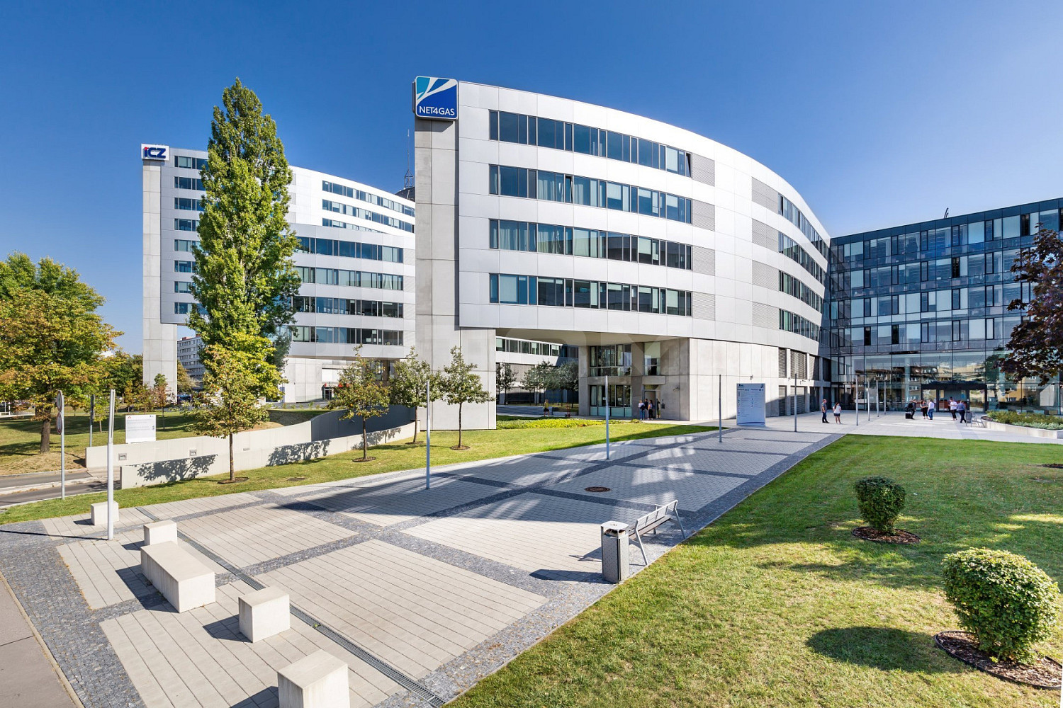 Pronájem kanceláře 375 m²