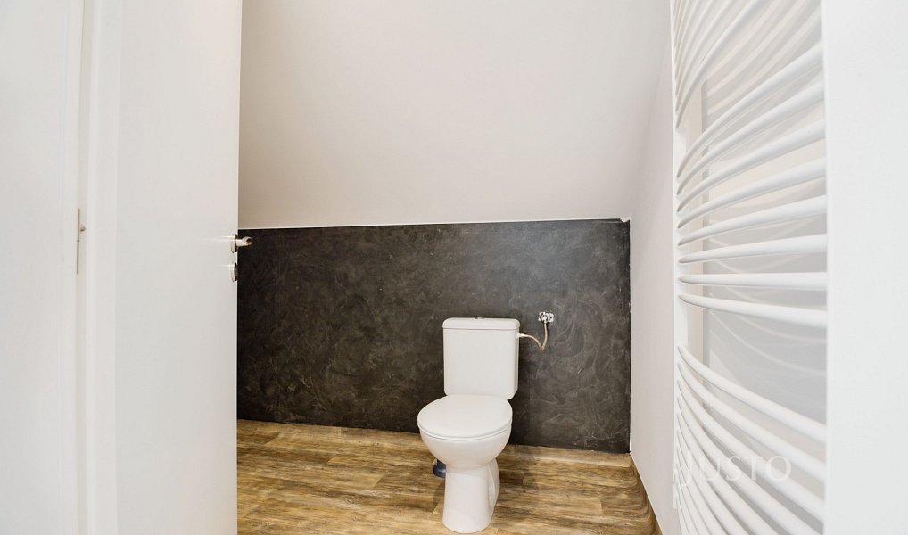 Prodej domu 227 m² s pozemkem 1 747 m², Teplice – náhled fotky 35